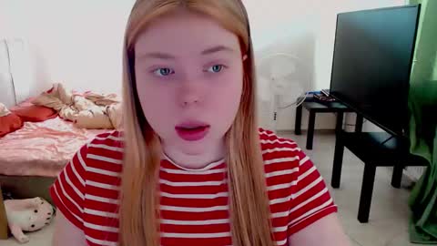 Snapshot of kitten_jenny01 chatting on February 2026 11:13:01 AM Jennyblonde and Emmabrunette online show from February 2026 11:13:01 AM