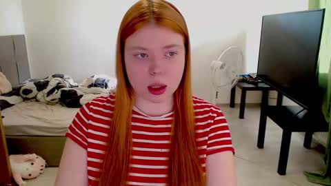 Snapshot of kitten_jenny01 chatting on March 2026 10:21:02 AM Jennyblonde and Emmabrunette online show from March 2026 10:21:02 AM