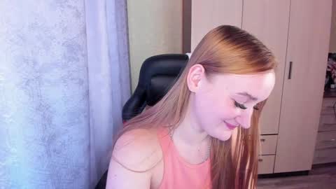 kitten_sun online show from December 2024 04:48:02 AM