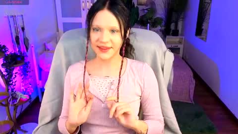 Snapshot of kittenlolla chatting on April 2026 05:40:01 AM Lolla online show from April 2026 05:40:01 AM