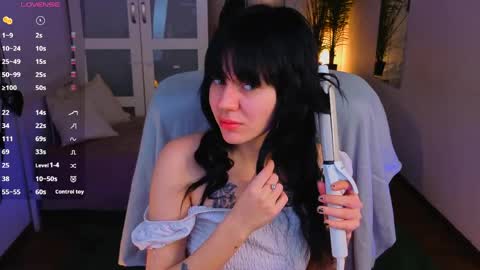 Snapshot of kittenlolla chatting on May 2026 05:49:01 AM Lolla online show from May 2026 05:49:01 AM