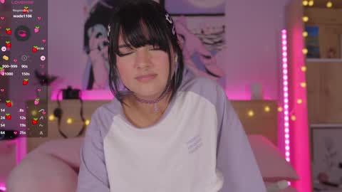 Snapshot of kittenmoon_ chatting on December 2024 03:00:02 PM online show from December 2024 03:00:02 PM