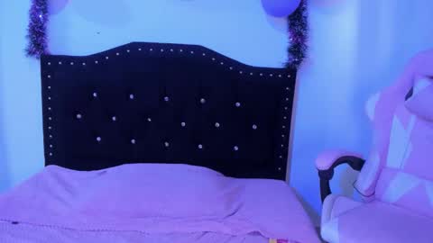 kitty__chs online show from February 2026 02:10:01 PM