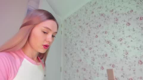 sophie online show from January 2026 05:38:02 PM