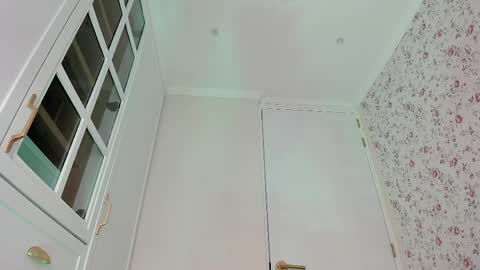 sophie online show from June 2026 07:08:02 PM