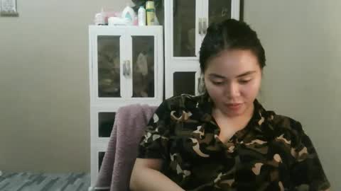 Snapshot of kitty_fussy chatting on October 2025 03:46:02 PM kitty_fussy online show from October 2025 03:46:02 PM