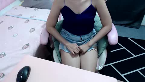 Snapshot of kitty_kity chatting on December 2025 04:25:02 PM Kate online show from December 2025 04:25:02 PM