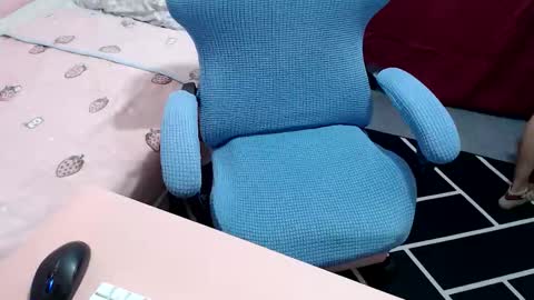 Snapshot of kitty_kity chatting on February 2026 08:27:01 PM Kate online show from February 2026 08:27:01 PM