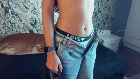 Snapshot of kitty_kryss chatting on February 2025 04:53:02 PM kitty_kryss online show from February 2025 04:53:02 PM