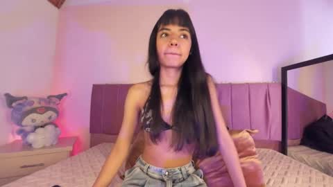 Snapshot of kitty_kryss chatting on October 2025 02:18:01 PM kitty_kryss online show from October 2025 02:18:01 PM