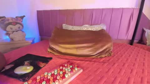 Snapshot of kitty_kryss chatting on October 2025 02:08:01 PM kitty_kryss online show from October 2025 02:08:01 PM