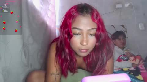 Snapshot of kitty_moon2 chatting on November 2025 10:08:02 PM Kitty online show from November 2025 10:08:02 PM