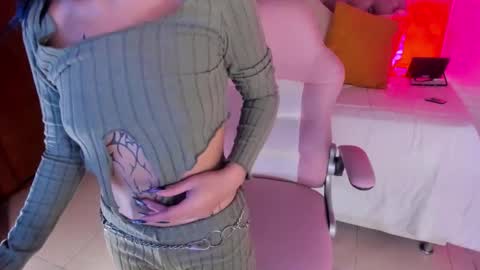 Kitty online show from November 2025 08:22:02 PM