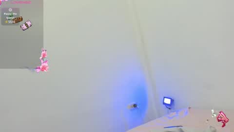 Snapshot of kitty_pervertedx chatting on October 2025 09:23:02 PM kitty online show from October 2025 09:23:02 PM