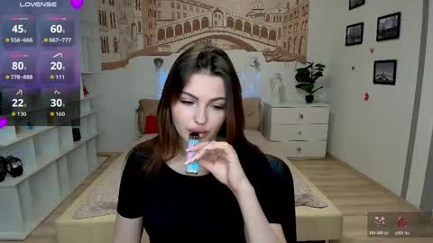 Snapshot of kitty_shenson chatting on April 2026 12:29:02 PM Kate online show from April 2026 12:29:02 PM