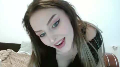 Snapshot of kittyblackcat chatting on April 2026 10:11:01 AM Kitty online show from April 2026 10:11:01 AM