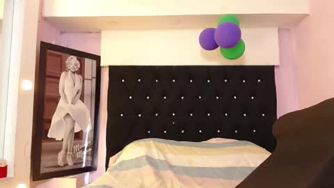 paola online show from November 2025 01:02:01 PM