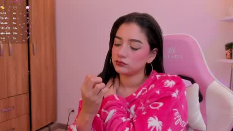 Snapshot of kittyfeet2 chatting on July 2026 03:32:01 AM kitty online show from July 2026 03:32:01 AM