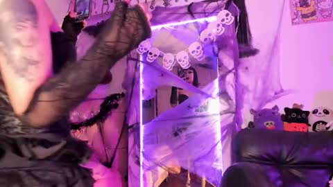 Snapshot of kittygoth_ chatting on October 2025 11:34:02 PM Kitty Goth  online show from October 2025 11:34:02 PM