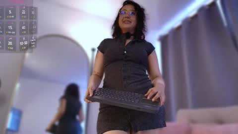 Snapshot of kittysophie_ chatting on May 2026 08:27:02 PM Sophie online show from May 2026 08:27:02 PM