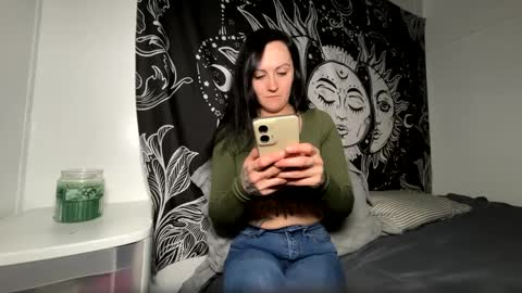 Snapshot of kittywet1994 chatting on February 2025 01:02:01 AM Kitty online show from February 2025 01:02:01 AM