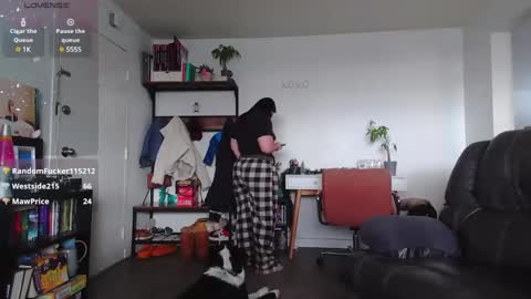 Kittyymaze online show from December 2024 05:50:02 PM