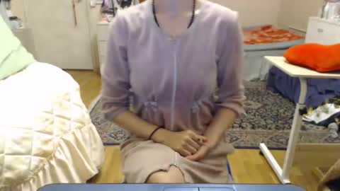 KiuminBerry online show from November 2025 02:27:02 PM