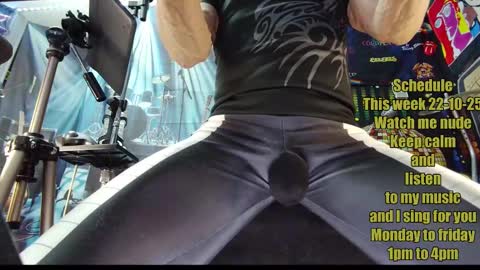 Snapshot of kiveuxmakeu chatting on September 2025 04:55:02 PM kiveuxmakeu online show from September 2025 04:55:02 PM