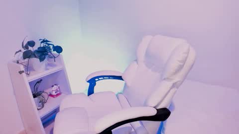 Little piece of fruit online show from November 2025 12:46:01 AM