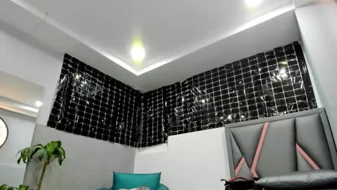 Snapshot of klariz09 chatting on November 2025 02:39:01 AM klariz09 online show from November 2025 02:39:01 AM