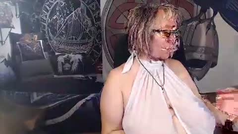 Michelle online show from October 2025 06:19:01 AM