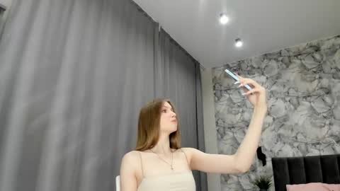 Trina online show from December 2025 02:06:02 AM