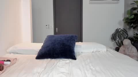 Snapshot of kleogold_1 chatting on December 2024 06:44:02 AM Christina online show from December 2024 06:44:02 AM