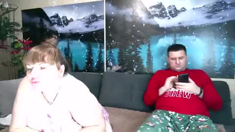 Kleosnow online show from February 2025 12:48:02 PM