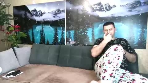 Kleosnow online show from February 2025 09:37:01 AM