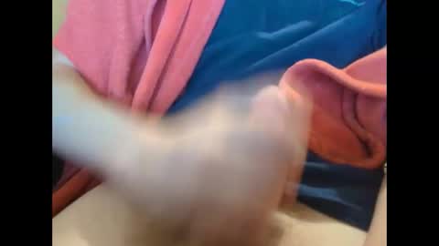 Snapshot of kniloc chatting on March 2025 04:03:02 AM kniloc online show from March 2025 04:03:02 AM