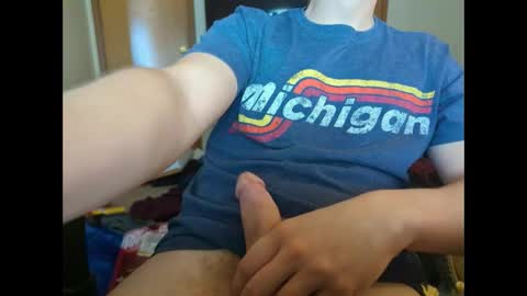 kniloc online show from June 2026 10:05:02 PM