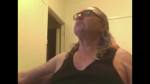 knobout online show from November 2025 12:40:02 PM