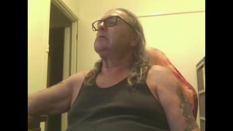 knobout online show from December 2025 09:18:02 AM