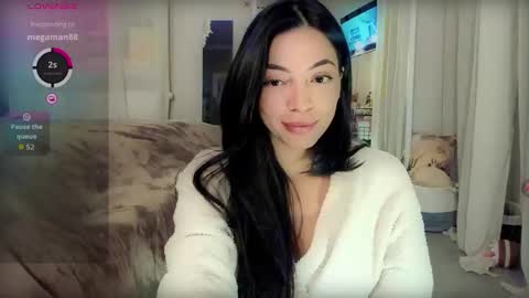 Lisa      online show from October 2025 05:10:02 PM