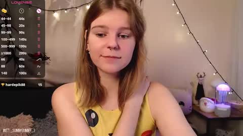 Snapshot of komorebbi chatting on December 2024 09:38:01 PM Marta online show from December 2024 09:38:01 PM