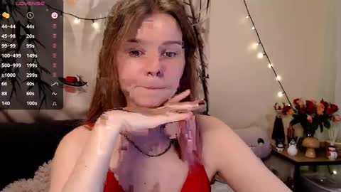 Snapshot of komorebbi chatting on January 2025 11:06:01 PM Marta online show from January 2025 11:06:01 PM