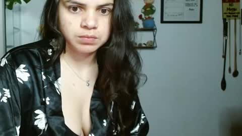 Karoll online show from November 2025 12:24:01 AM