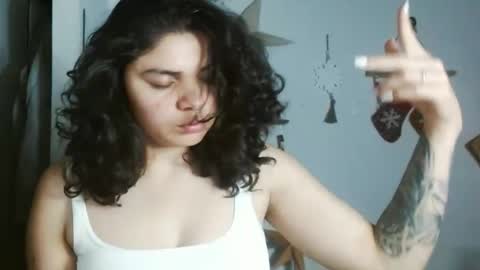 Karoll online show from December 2025 03:37:02 AM