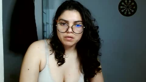 Snapshot of koranikky08 chatting on June 2026 02:11:02 AM Karoll online show from June 2026 02:11:02 AM