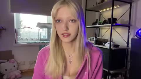 Ariela online show from August 2026 06:22:01 PM