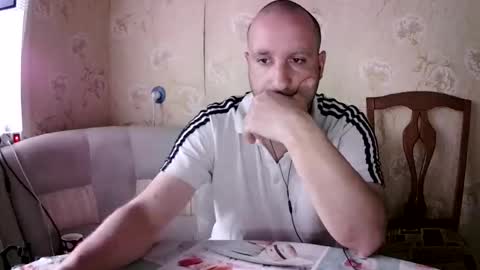 Snapshot of kostua31 chatting on May 2026 04:13:02 PM kvg-1994 online show from May 2026 04:13:02 PM