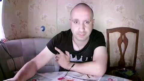 Snapshot of kostua31 chatting on May 2026 04:37:02 PM kvg-1994 online show from May 2026 04:37:02 PM