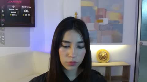 Elizabeth online show from December 2025 12:03:02 PM