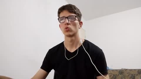 Snapshot of kpo10 chatting on January 2025 01:00:02 AM Facu online show from January 2025 01:00:02 AM